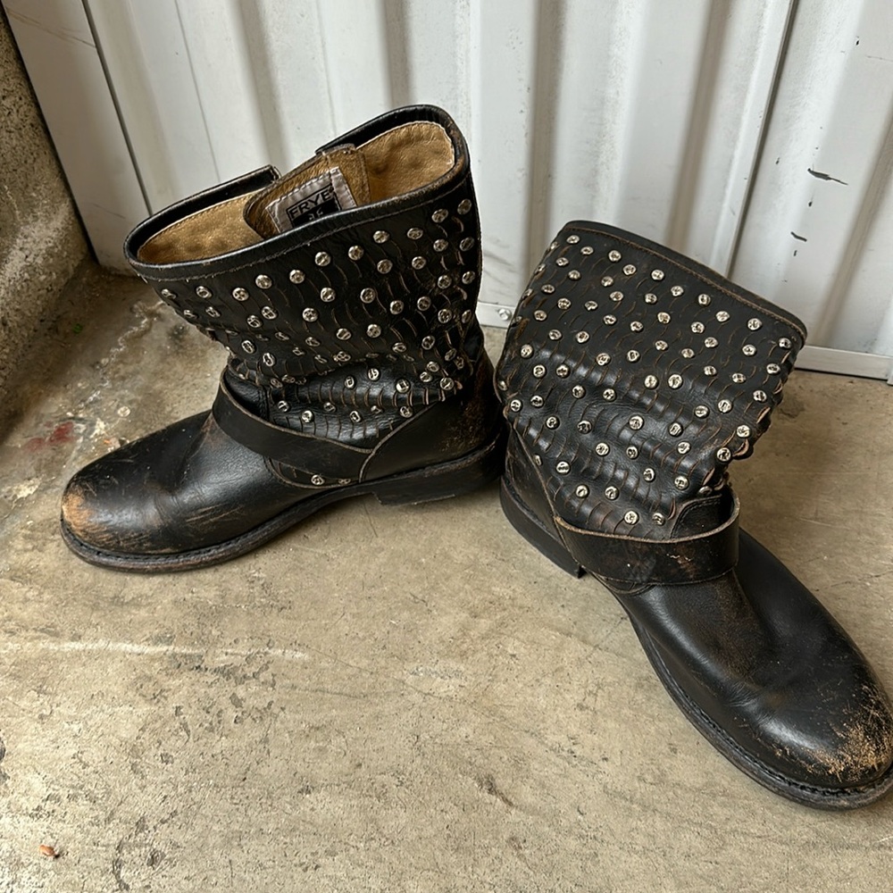 FRYE Moto Boots. Size 7. Used, but in awesome condition!!